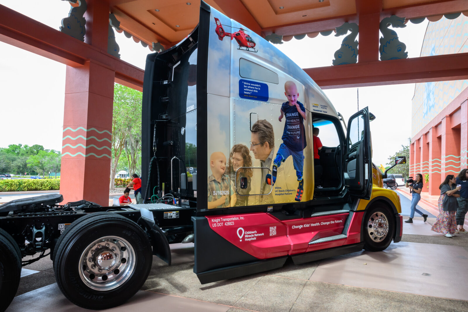 Knight Fleet of Miracles Truck