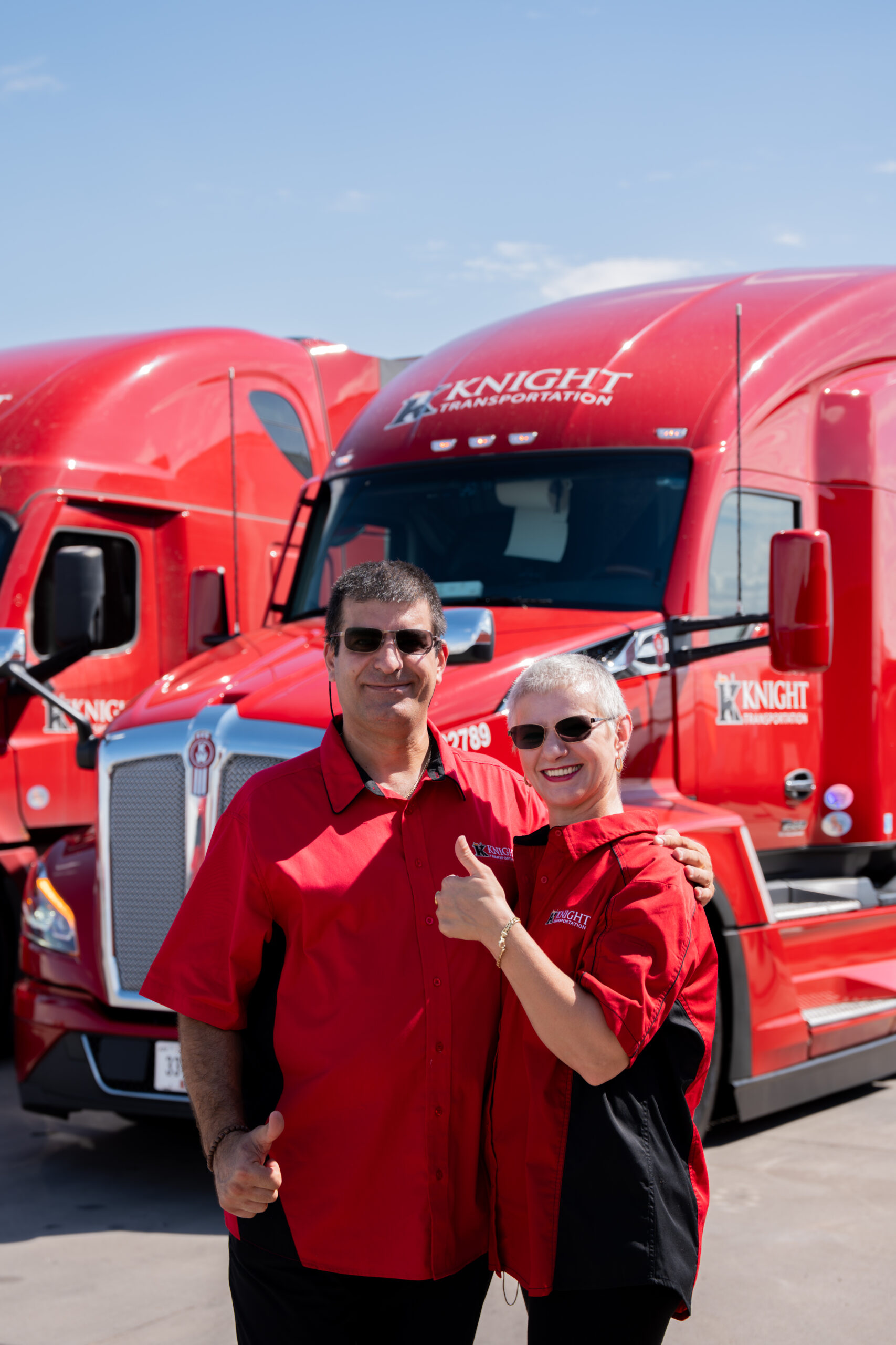 Team Driver Hitting the Road Together: Benefits of Husband and Wife Team Truck Driving