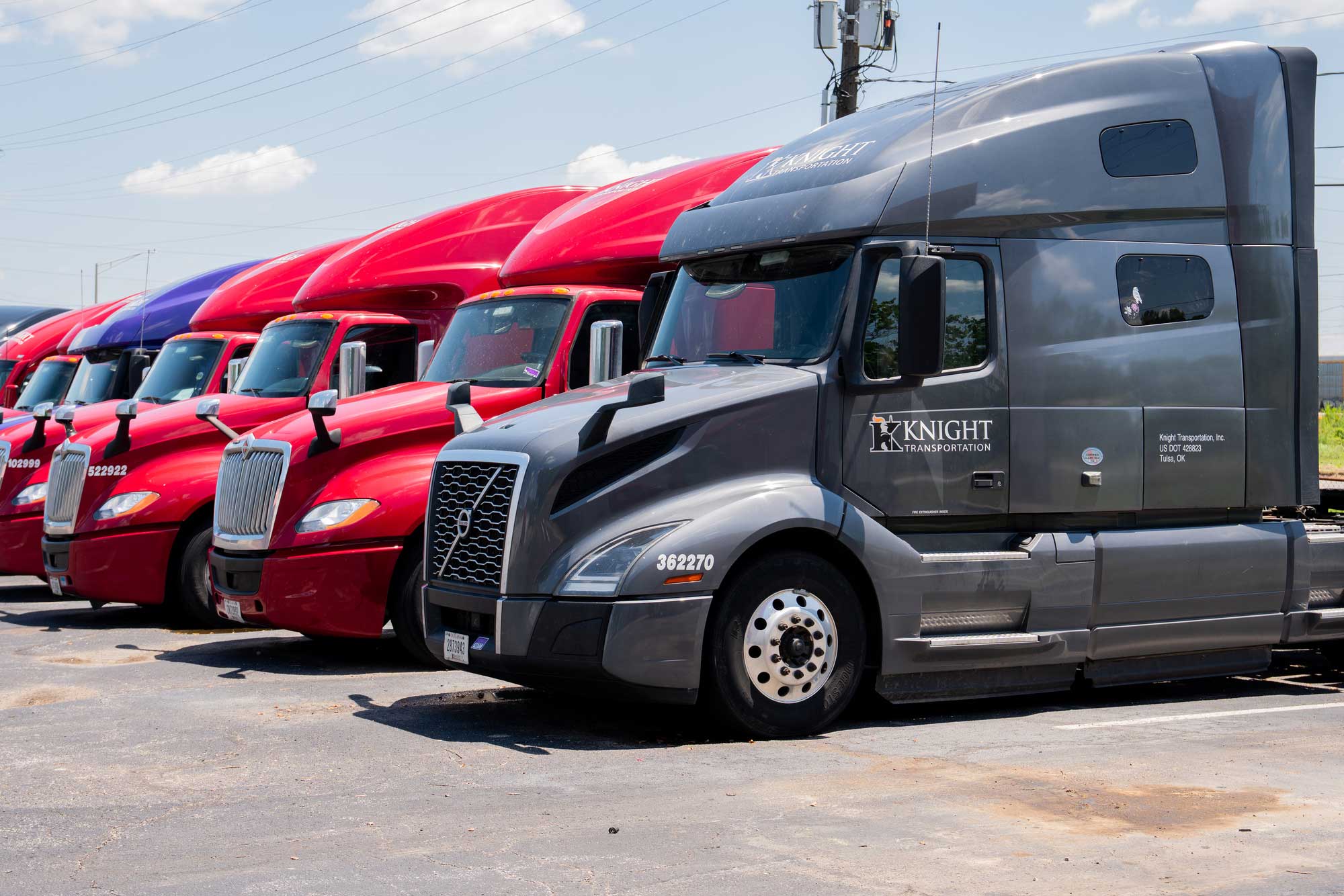 Knight Transportation Trucking Terminal in Kansas City | Join Our Team!